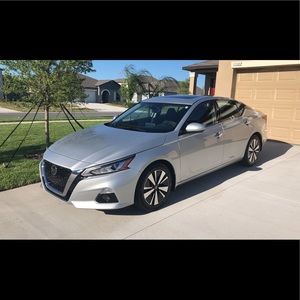 Meet your Posher, Emmanuel